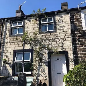 Cosy 2 Bedroom Holiday home Silsden