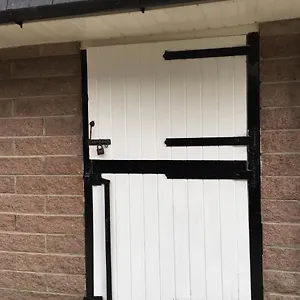 The Grooms Quarters Apartment Loughor
